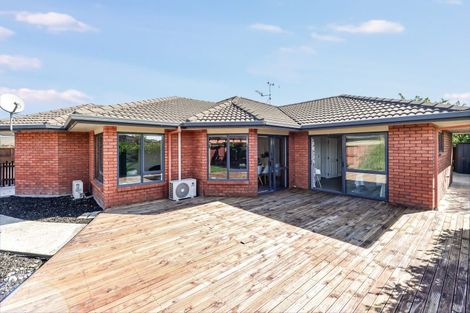 Photo of property in 22 Whitford Place, Rototuna North, Hamilton, 3210