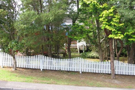 Photo of property in 28 Taupo Street, Green Bay, Auckland, 0604