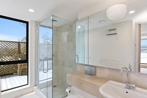 Photo of property in 6/308 Oriental Parade, Oriental Bay, Wellington, 6011