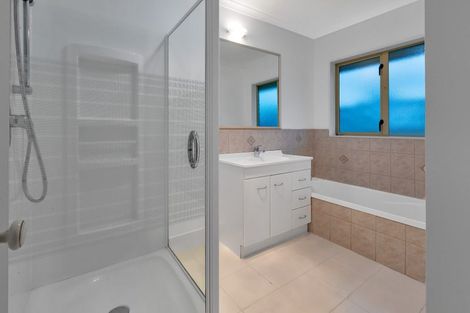 Photo of property in 1 Barbados Way, One Tree Point, 0118