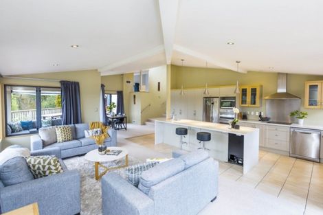 Photo of property in 22 Mount Marua Way, Timberlea, Upper Hutt, 5018