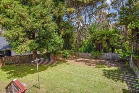 Photo of property in 61 Easton Park Parade, Glenfield, Auckland, 0629