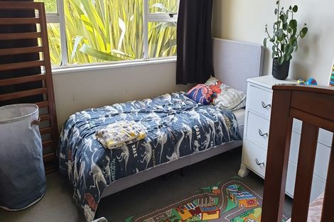 Photo of property in 16 Villa Place, Bell Block, New Plymouth, 4312