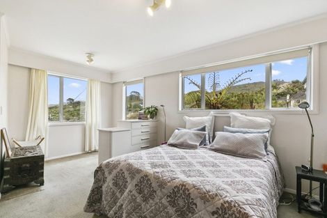 Photo of property in 27 David Crescent, Karori, Wellington, 6012