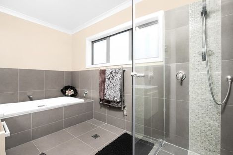 Photo of property in 11 Anselmi Ridge Road, Pukekohe, 2120