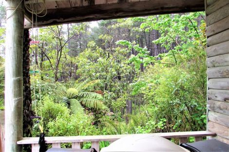 Photo of property in 130 Wyndham Road, Pinehaven, Upper Hutt, 5019