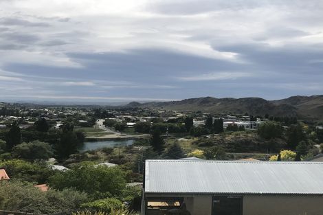 Photo of property in 11 Aronui Road, Bridge Hill, Alexandra, 9320