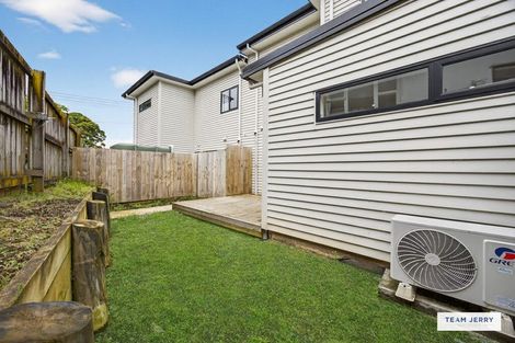 Photo of property in 15b William Avenue, Manurewa, Auckland, 2102