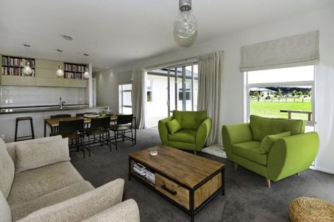 Photo of property in 26 Whitcombe Place, Darfield, 7571