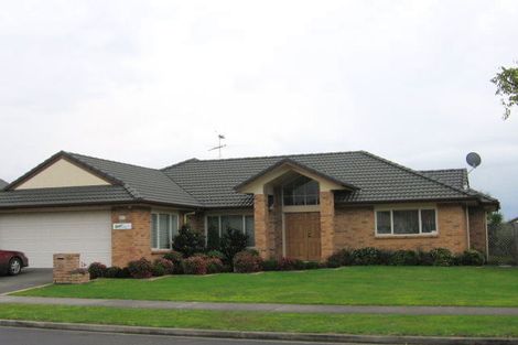 Photo of property in 70 Delmont Close, East Tamaki Heights, Auckland, 2016