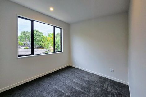 Photo of property in 7b Lewisham Street, Highland Park, Auckland, 2010