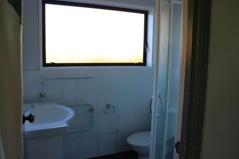 Photo of property in 112 Hutchinsons Road, Bucklands Beach, Auckland, 2014