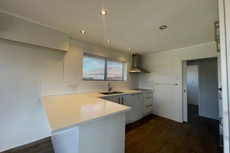 Photo of property in 5 Binda Place, Botany Downs, Auckland, 2010