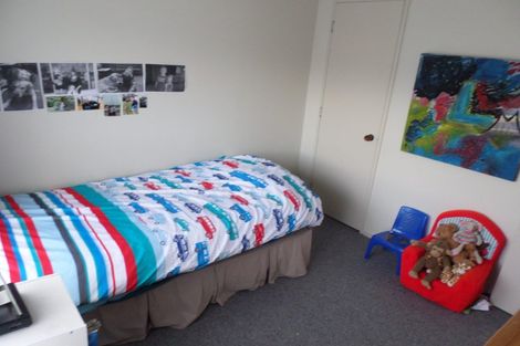 Photo of property in 3/49 Apu Crescent, Lyall Bay, Wellington, 6022