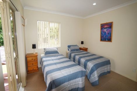 Photo of property in 22 Bermuda Place, One Tree Point, 0118