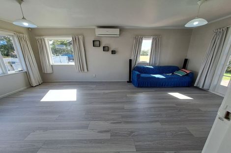 Photo of property in 3244a Great North Road, New Lynn, Auckland, 0600