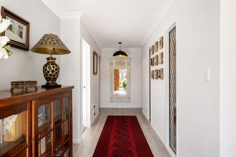 Photo of property in 2 Fern Grove, Taradale, Napier, 4112