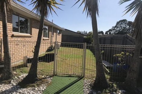 Photo of property in 48 Castlefinn Drive, Weymouth, Auckland, 2103