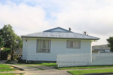 Photo of property in 19 Kaitangata Crescent, Kelson, Lower Hutt, 5010