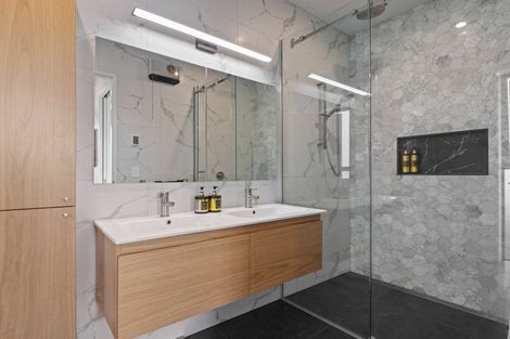 Photo of property in 22b Strowan Road, Strowan, Christchurch, 8052