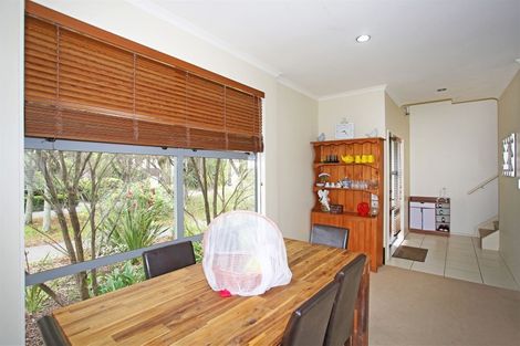 Photo of property in 15 The Track, Takanini, 2112