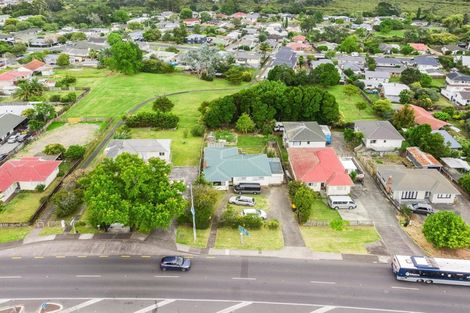 Photo of property in 302 Lincoln Road, Henderson, Auckland, 0610