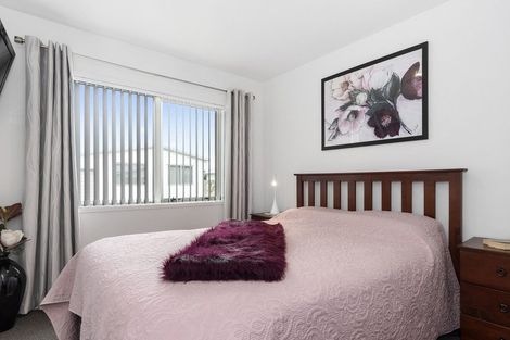 Photo of property in 11 Kamahi Crescent, Papamoa Beach, Papamoa, 3118