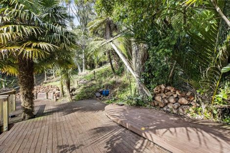 Photo of property in 74 Laingholm Drive, Laingholm, Auckland, 0604