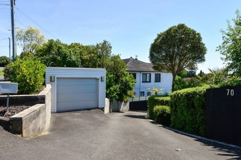 Photo of property in 70 Forest Lake Road, Forest Lake, Hamilton, 3200