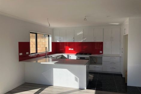 Photo of property in 11 Shibata Rise, Ranui, Auckland, 0612