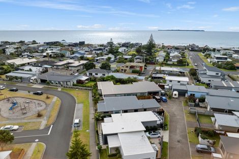 Photo of property in 41 Spinifex Street, Papamoa Beach, Papamoa, 3118