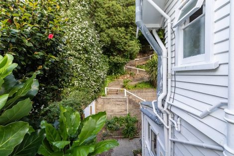 Photo of property in 37a Grafton Road, Roseneath, Wellington, 6011