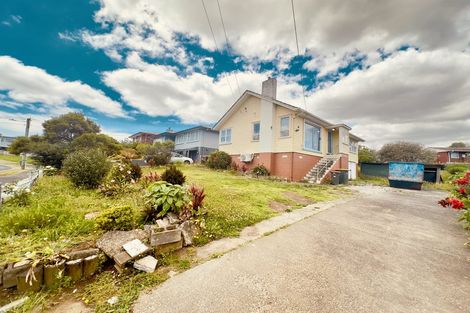 Photo of property in 8 Plumley Crescent, Mangere, Auckland, 2022