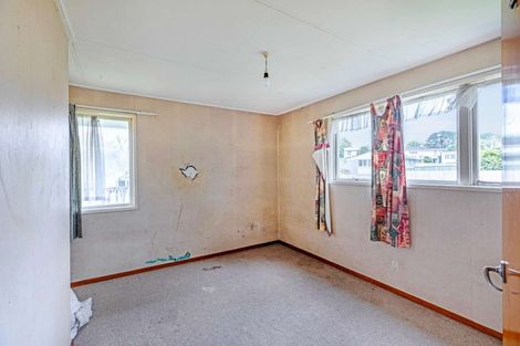 Photo of property in 11 Hamilton Drive, Waiuku, 2123