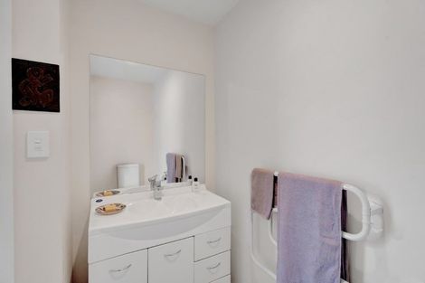 Photo of property in 46 Lismore Street, Merrilands, New Plymouth, 4312