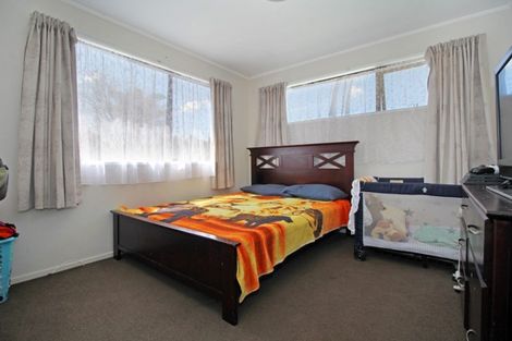 Photo of property in 1 Montego Place, Weymouth, Auckland, 2103