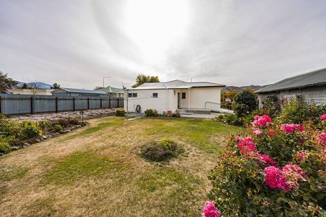 Photo of property in 27 Bledisloe Street, Kurow, 9435