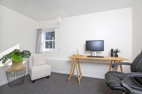 Photo of property in 43 Aurea Avenue, Pakuranga, Auckland, 2010