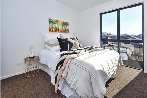 Photo of property in 24 Tapuwae Way, Mangere Bridge, Auckland, 2022