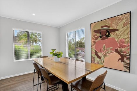 Photo of property in 17 Topliss Drive, Northcross, Auckland, 0632