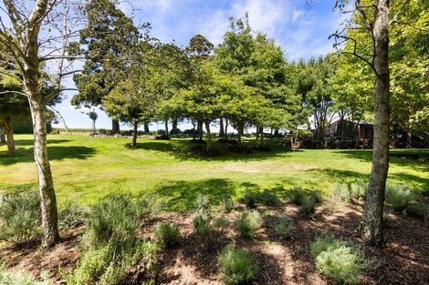 Photo of property in 187 Te Arei Road East, Huirangi, New Plymouth, 4373