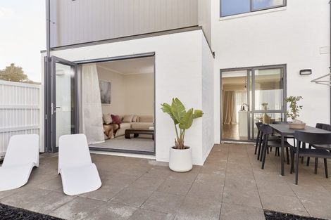 Photo of property in 26 Komanawa Lane, Mount Wellington, Auckland, 1062