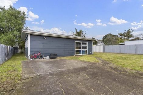 Photo of property in 16 Toatoa Place, Mangere Bridge, Auckland, 2022