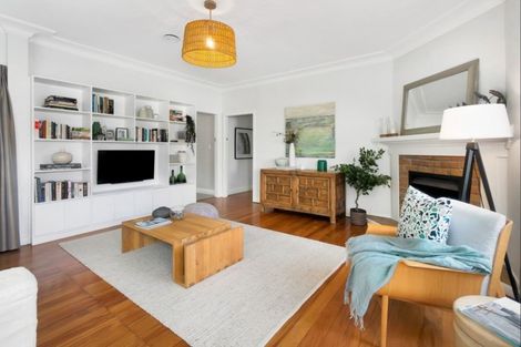 Photo of property in 43b Walmer Road, Point Chevalier, Auckland, 1022