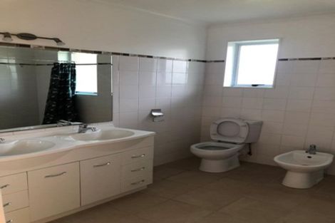 Photo of property in 10 Kowhai Street, Hamilton Lake, Hamilton, 3204