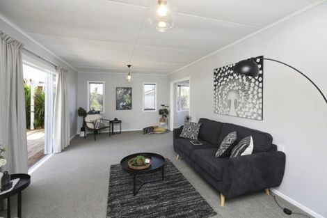 Photo of property in 66 Huatoki Street, Vogeltown, New Plymouth, 4310