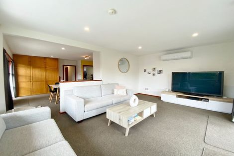 Photo of property in 15 Oldwood Street, Bishopdale, Christchurch, 8053