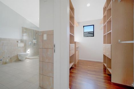 Photo of property in 12 Quedley Court, Eastern Beach, Auckland, 2012