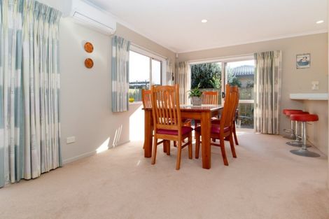 Photo of property in 3/14 Milton Road, Orewa, 0931