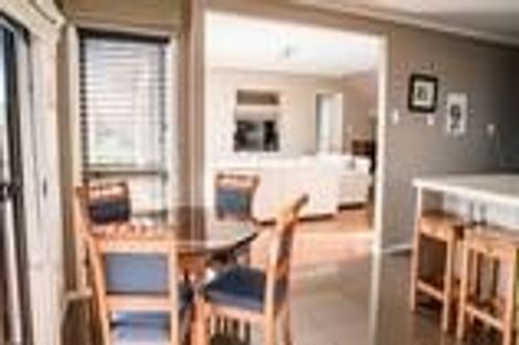 Photo of property in 4 First Avenue, Glenbrook, Waiuku, 2681